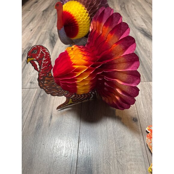 Vintage Thanksgiving Honeycomb Decorations Set - Pilgrims Corn & Turkeys By Pape - Picture 8 of 16